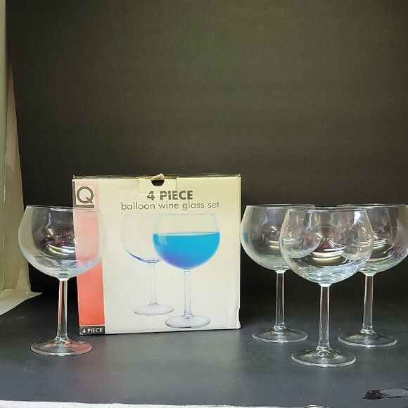 4-Piece Living Quarters Clear Balloon Wine Glass Set Charleston - Picture 1 of 5